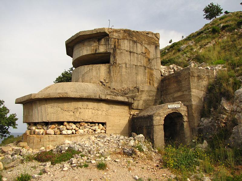 Skalnatá pláž  u Palasë